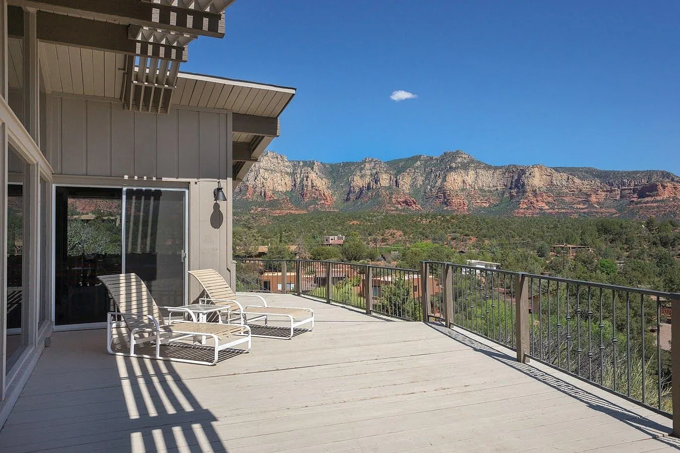 2 bed, 2303 sqft, $4,250 — Photo 2