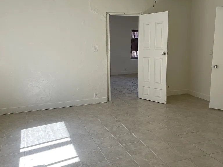 Bedroom Picture 2
