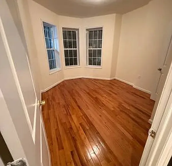 499 Linwood St #1 — Photo 1
