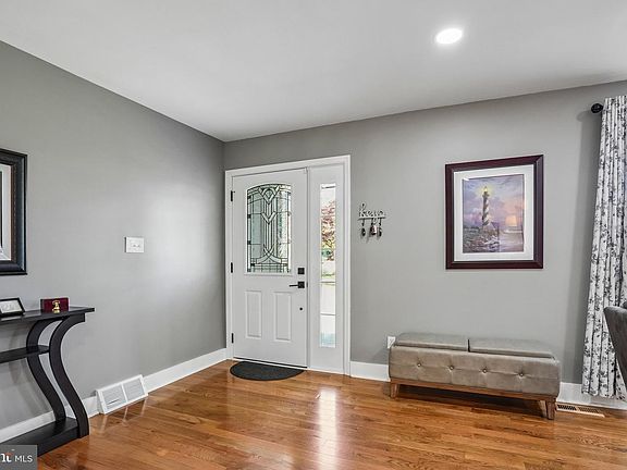 4th image of 2315 Garwood Rd