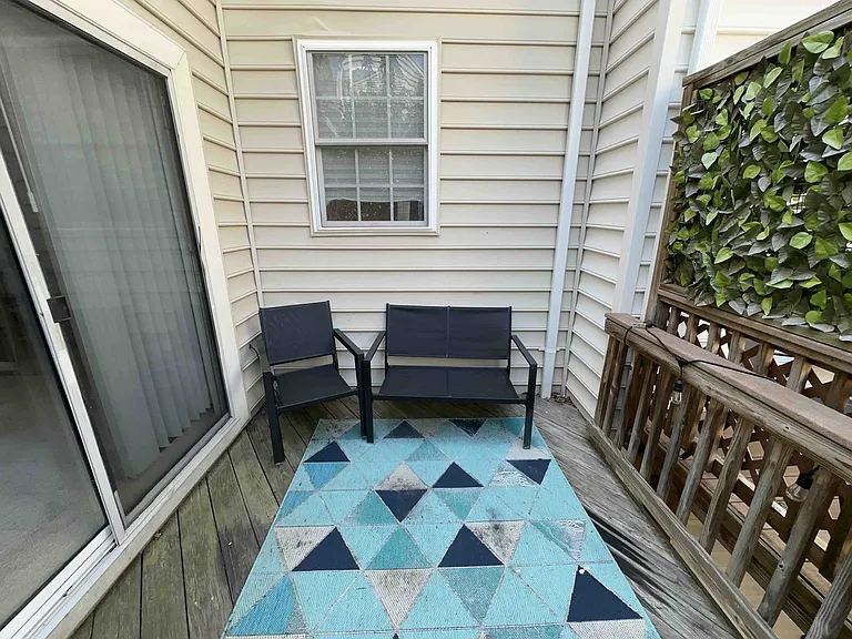 12039 Kemps Landing Cir — Photo 19