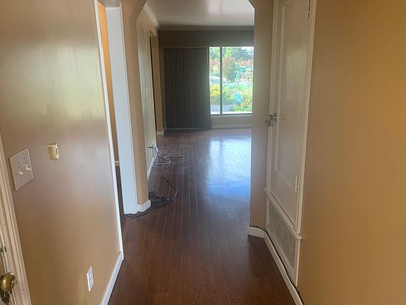 hallway-to living room