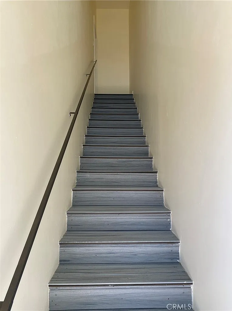 2 bed, 750 sqft, $2,850 — Photo 3