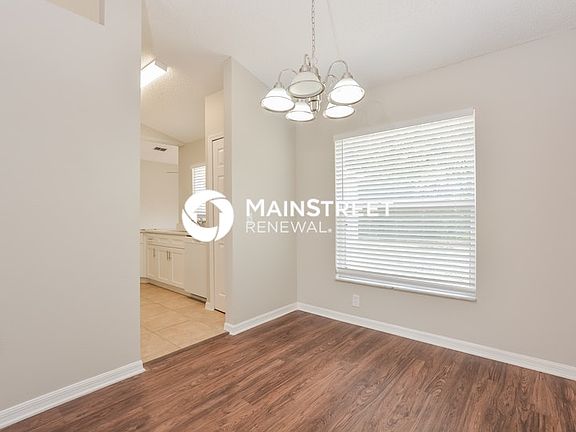 3rd image of 915 Leeward Dr