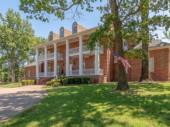 1203 Yorkshire Cv, Jonesboro, AR 72401