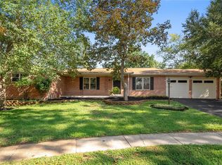 1049 Fernpark Dr, Saint Louis, MO