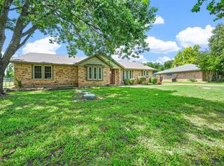 111 Southridge St, Red Oak, TX 75154