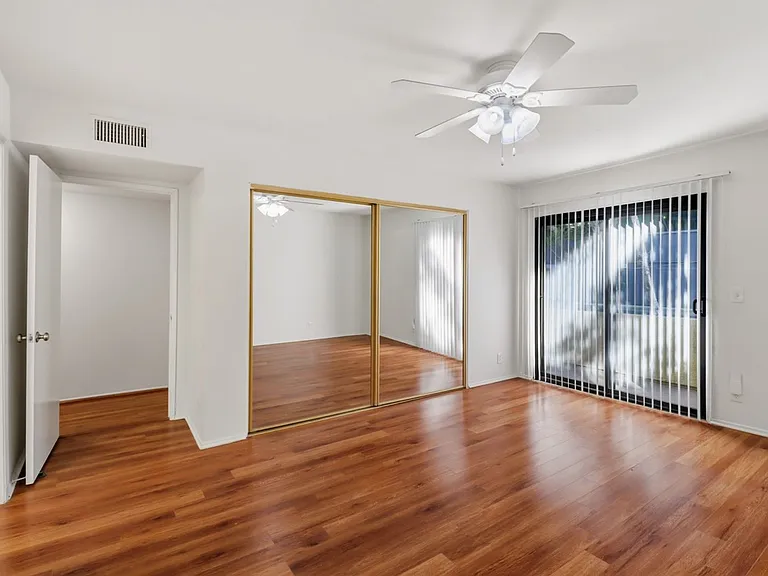1619 S Bentley Ave — Photo 18