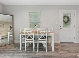 8805 Elm Ave, Ocean Springs, MS 39564