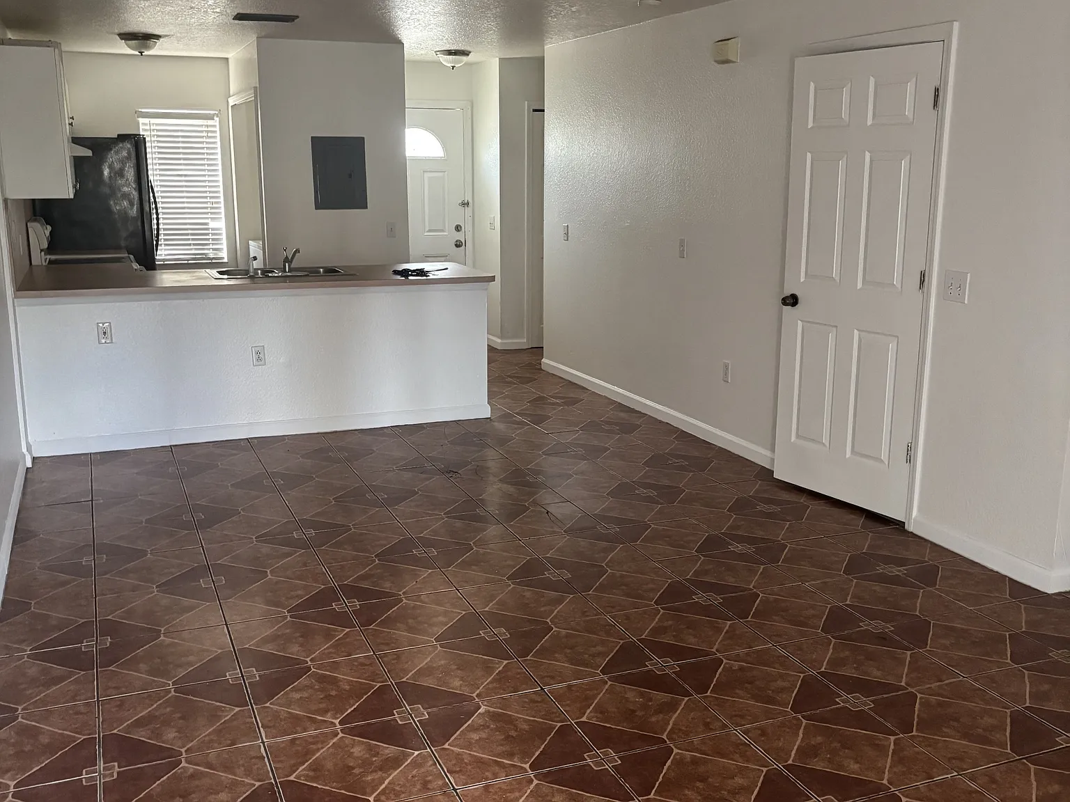 163 Ivy Lane B - 1 — Photo 3