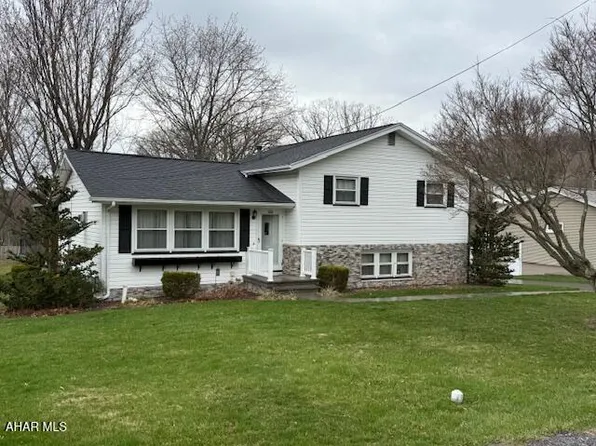 420 Church Ln, Hollidaysburg, PA 16648