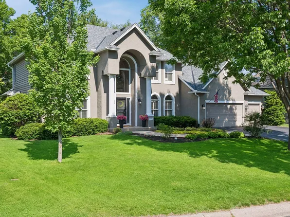 9190 Victoria Dr, Eden Prairie, MN 55347