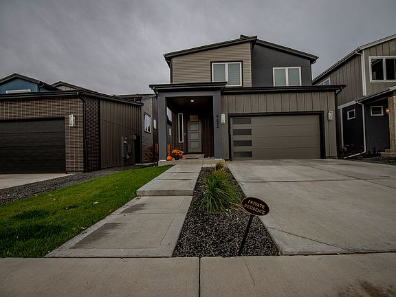 Front entrance of home / driveway and walkway
