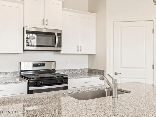 4726 E Julian Wash Dr, Tucson, AZ 85706