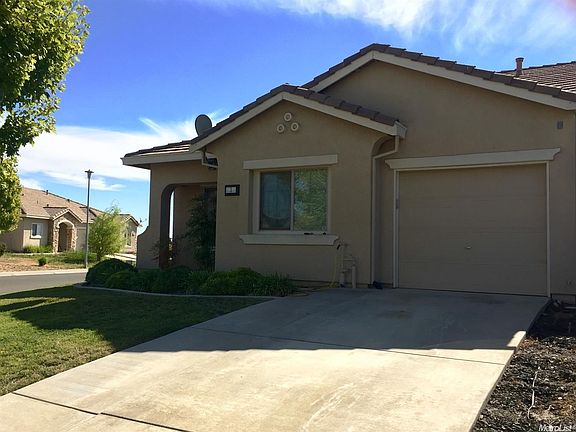 3rd image of 3 Jeanross Ct