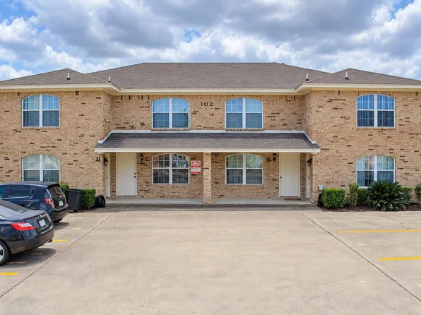 102 E. Robin Lane - B