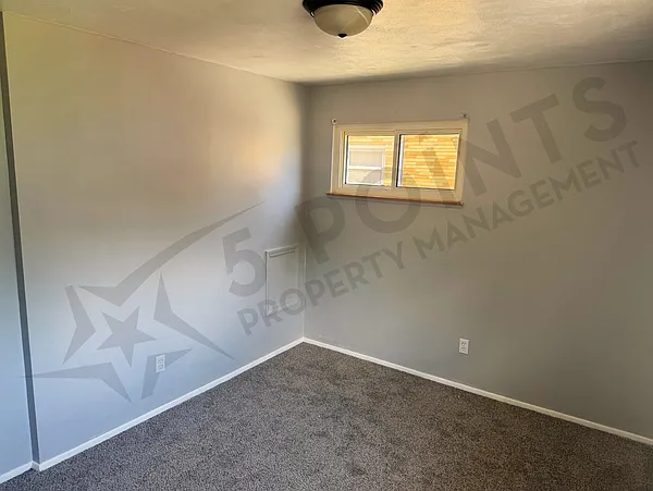 927 E 216th St #1 — Photo 28