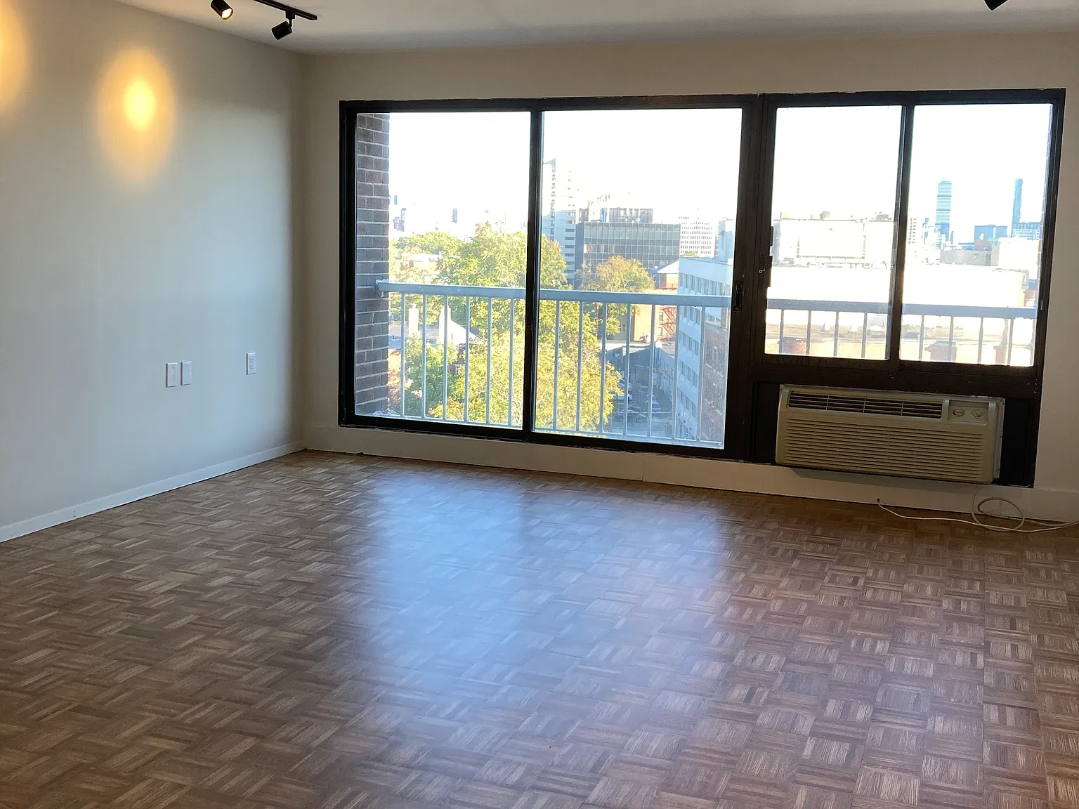 2 bed, 880 sqft, $3,200 — Photo 2