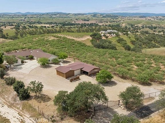 2nd image of 5565 High Ridge Rd
