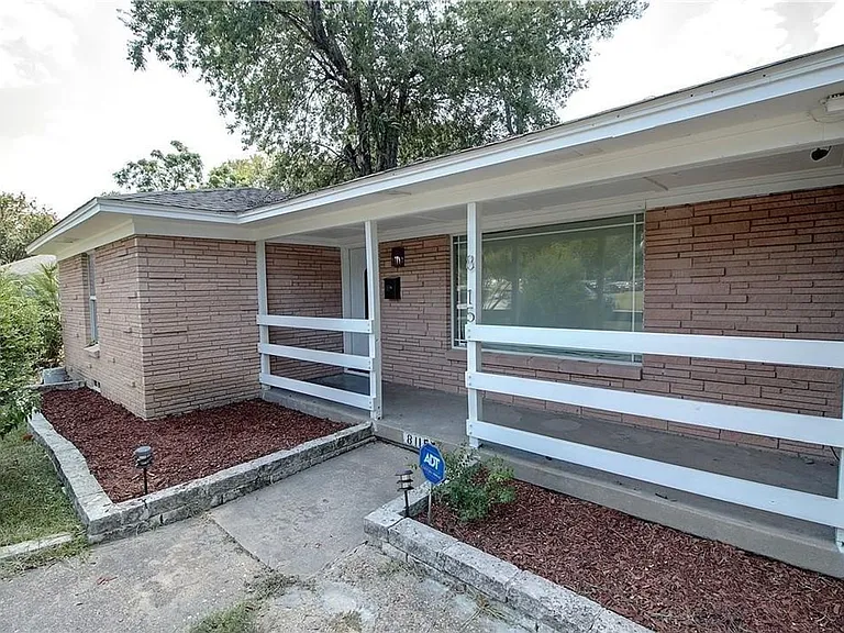 8115 Claremont Dr — Photo 26