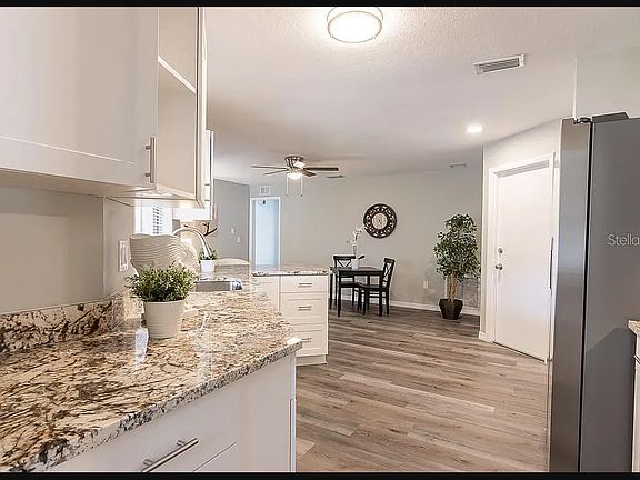 5th image of 6749 Friendship Dr