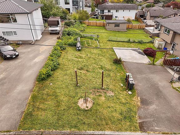 4th image of 1079 Gosper Cres