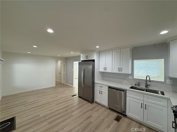 2nd image of 1245 W Cienega Ave #162