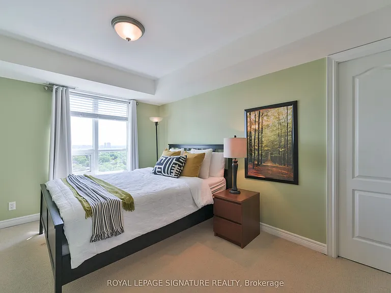 212 Eglinton Ave E #1907 — Photo 16