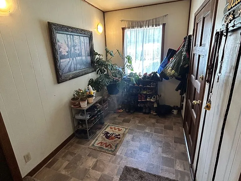 2409 Thomas Ave — Photo 5