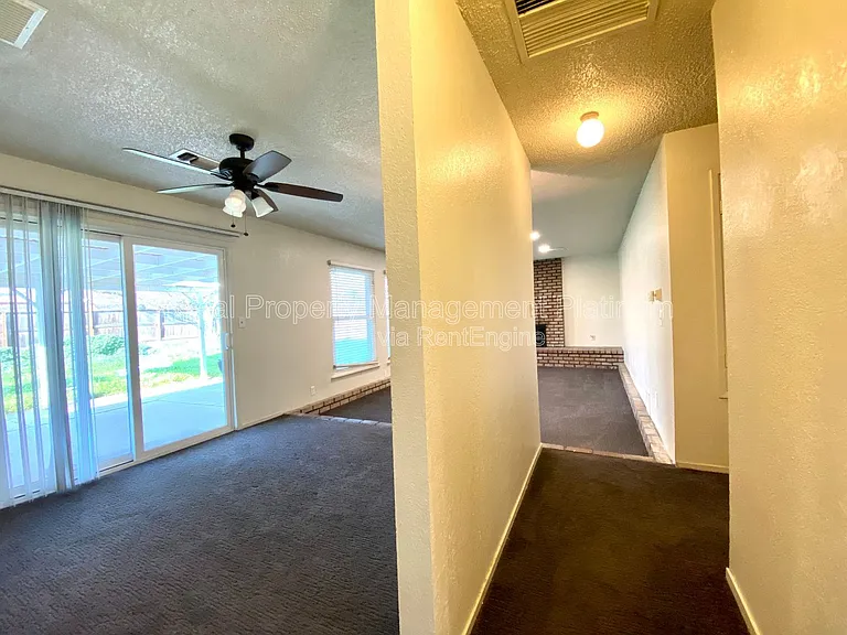 4619 E Indianapolis Ave — Photo 28