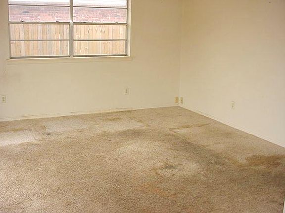 2nd image of 2620 N Peniel St