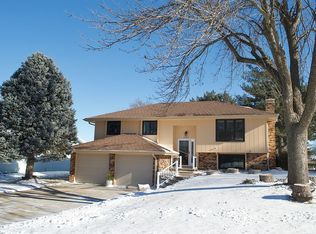 6723 S 77th St, Omaha, NE 68127