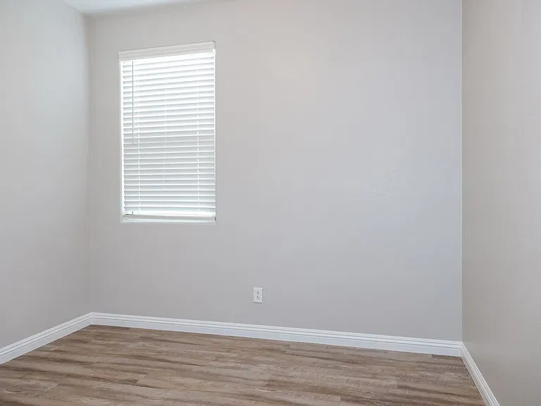 181 Crested Creek Ave — Photo 11