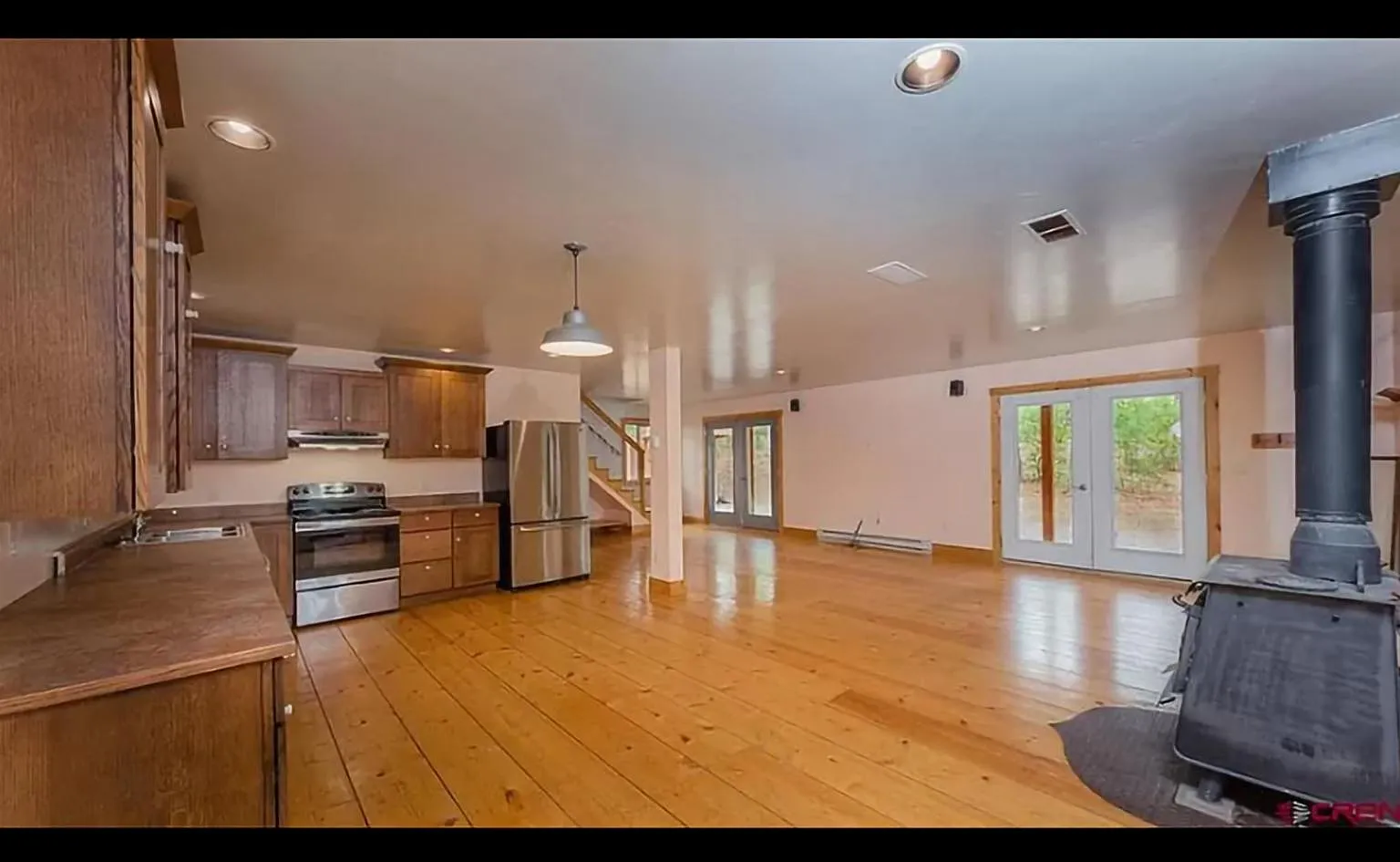 1 bed, 1400 sqft, $2,000 — Photo 3