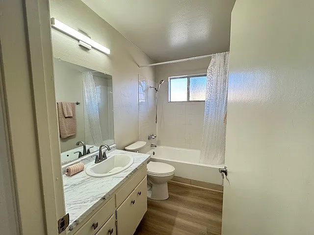Corcoran Garden Apartments — Photo 4