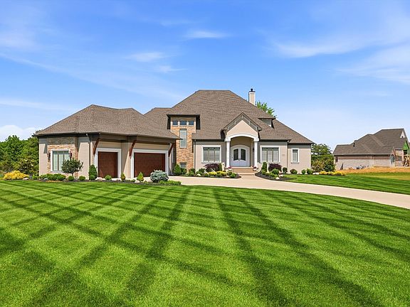 4th image of 4025 Lochview Ct