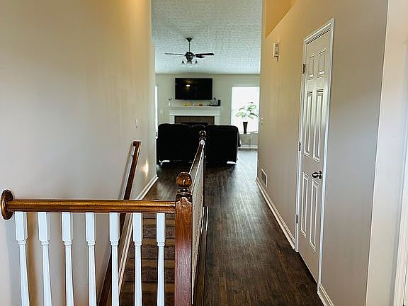 4th image of 231 Saint Regis Dr