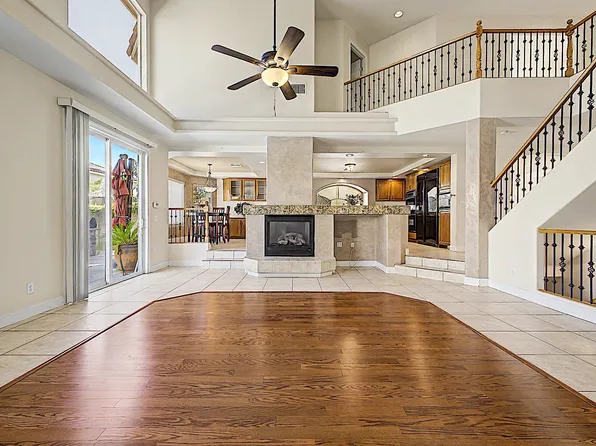 3924 Royal Scots Ave, Las Vegas, NV 89141