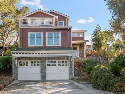 562 Hillcrest Way, Redwood City, CA, 94062
