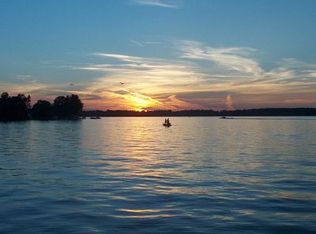 1246 Sunnyside Dr #301, Cadillac, MI 49601