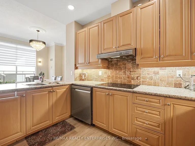 35 Kingsbridge Garden Cir #3301 — Photo 5