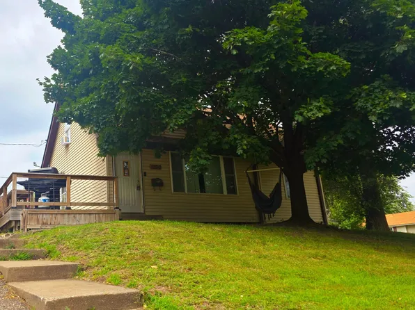 1390 Henry Ave, South Saint Paul, MN 55075