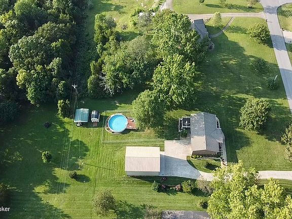 5th image of 415 Lazy River North Pkwy