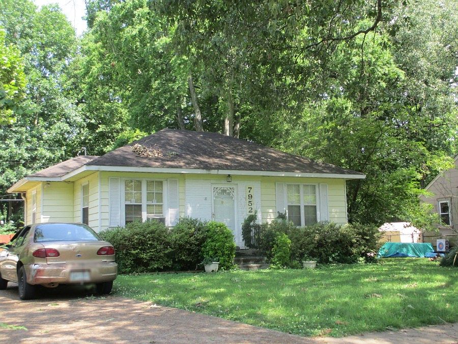 2nd image of 7952 Pryor Pl