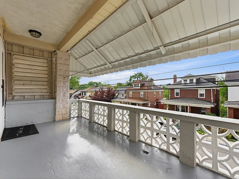 2725 Connecticut Ave — Photo 18