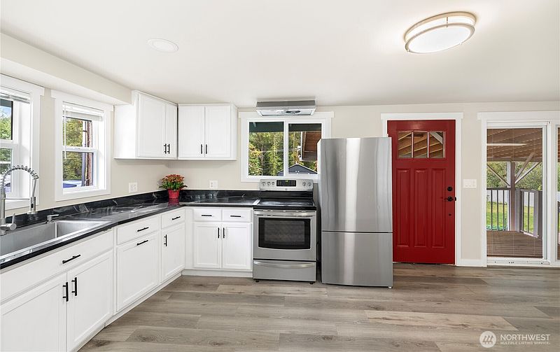 5th image of 16405 SE Maple Valley Highway #47