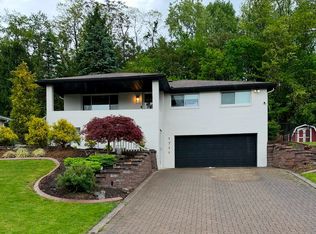 1711 Craig Dr, North Huntingdon, PA