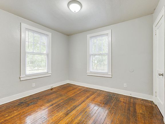 4th image of 2682 Houston St