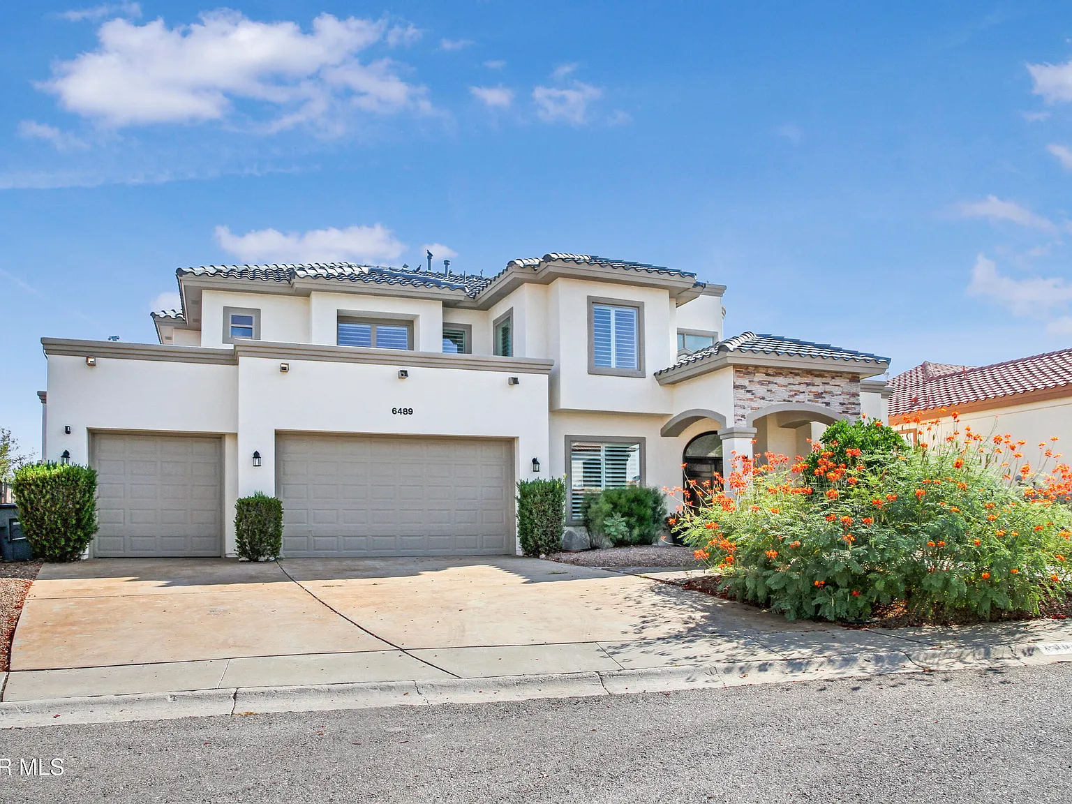 5 bed, 4.5 bath, 3731 sqft, $4,950 — Photo 3