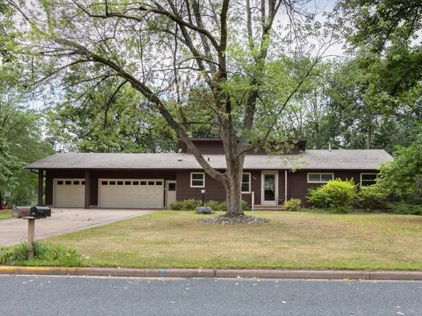 1121 River Heights Road, Menomonie, WI 54751